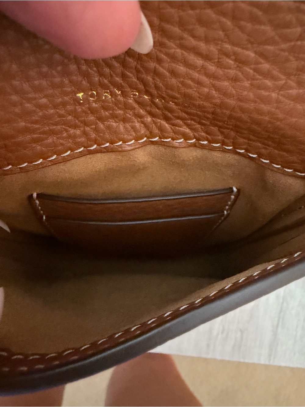 Tory Burch Pebbled Leather Miller Crossbody Phone Bag in Brown with Gold Logo - Picture 6 of 6